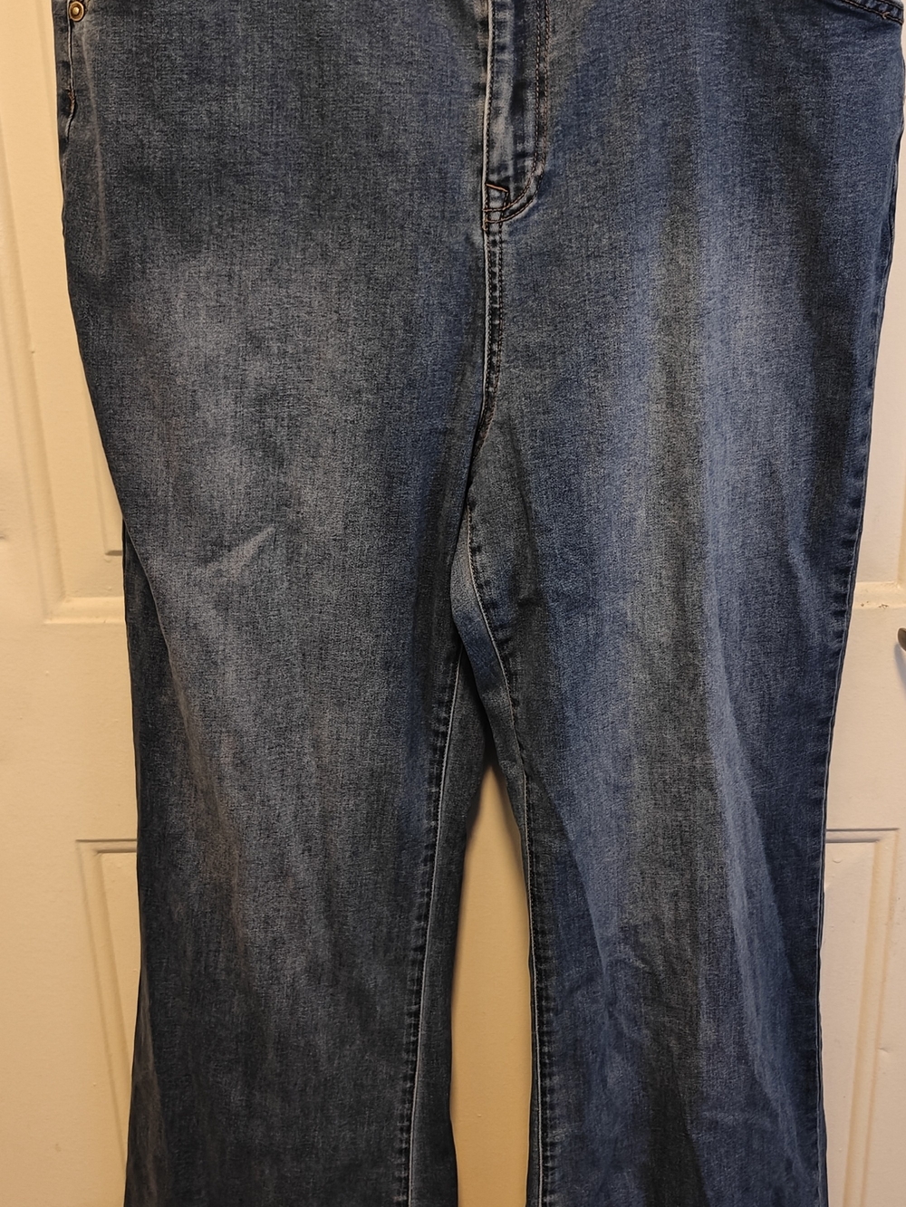 Silver Jeans Women's Flare Jeans in Denim Blue